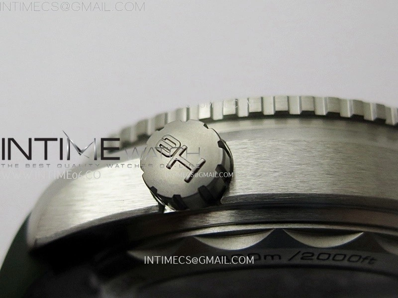 Planet Ocean 600M 43.5mm Green Ceramic Bezel SS VSF 1:1 Best Edition Silver Dial on Green Rubber Strap A8900